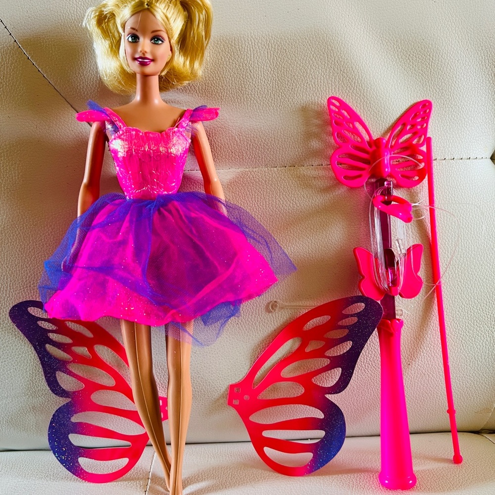 Flying bufferfly barbie - Picture 3 of 9